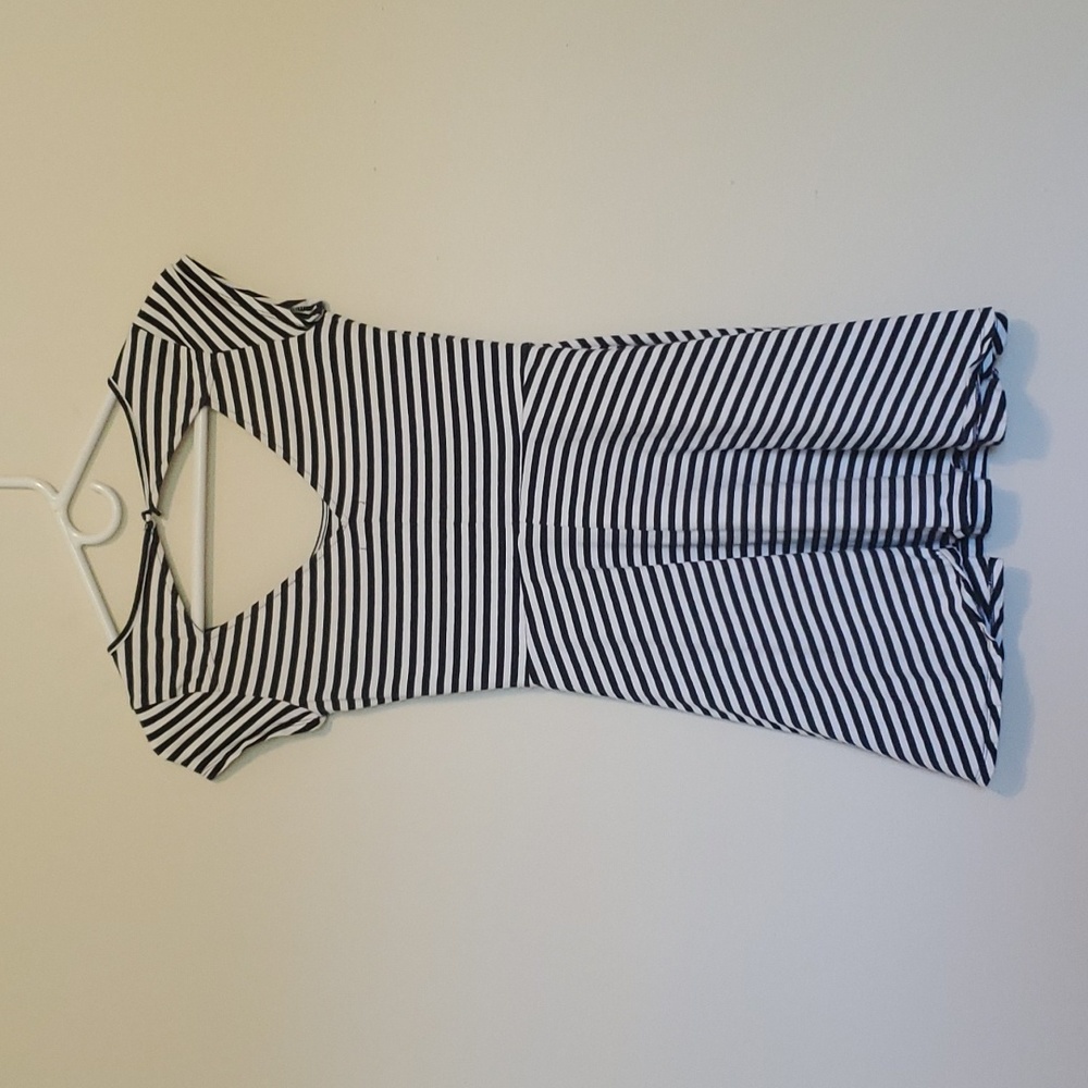 American Eagle navy and white stripped skater dress - Picture 4 of 4